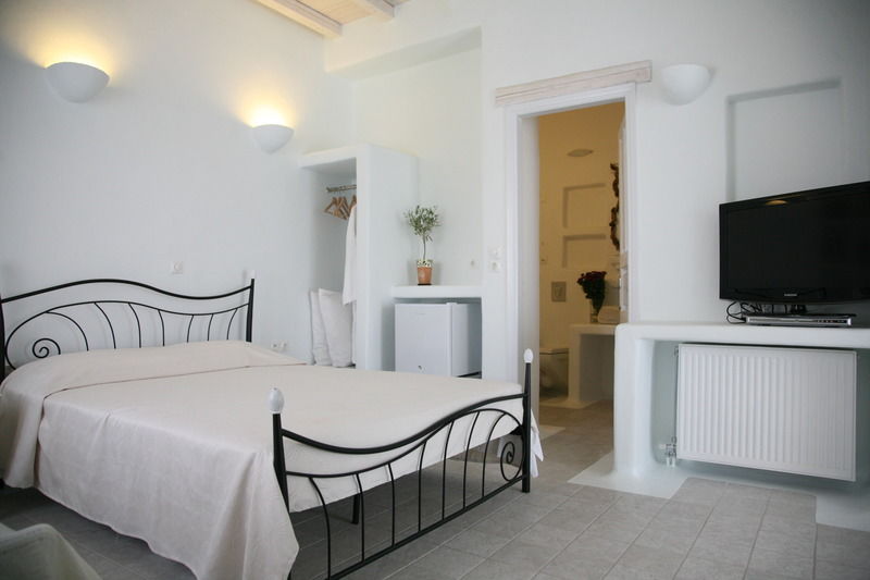 Vincenzo Family Rooms Тинос Экстерьер фото